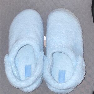 CROCS Light Blue Unisex Slippers Lightly Worn.